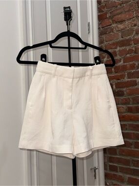 Aritzia The Effortless Short Classic High-Rise Cream Women's Shorts